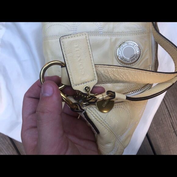 Rare Coach Purse Cream/White - Picture 7 of 16
